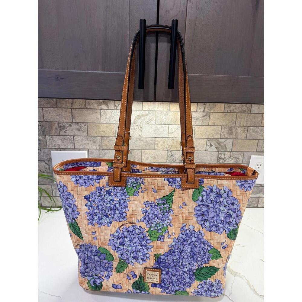 3000 Dooney Hydrangea Shopper Tote